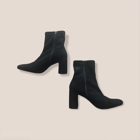 Faux Suede Boots with Rose Embroidery (Black) - Picture 2 of 2